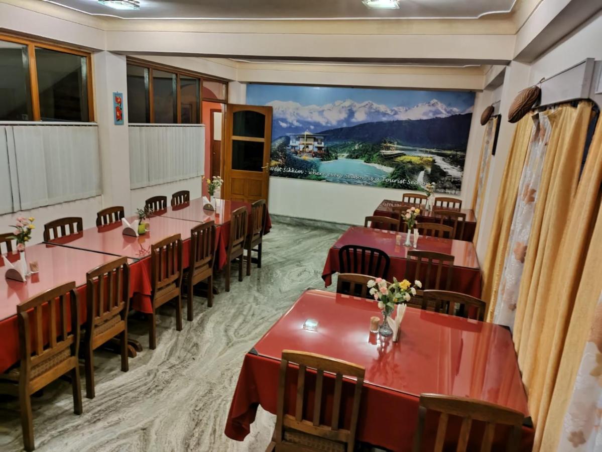 Ifseen Villa ペリング エクステリア 写真