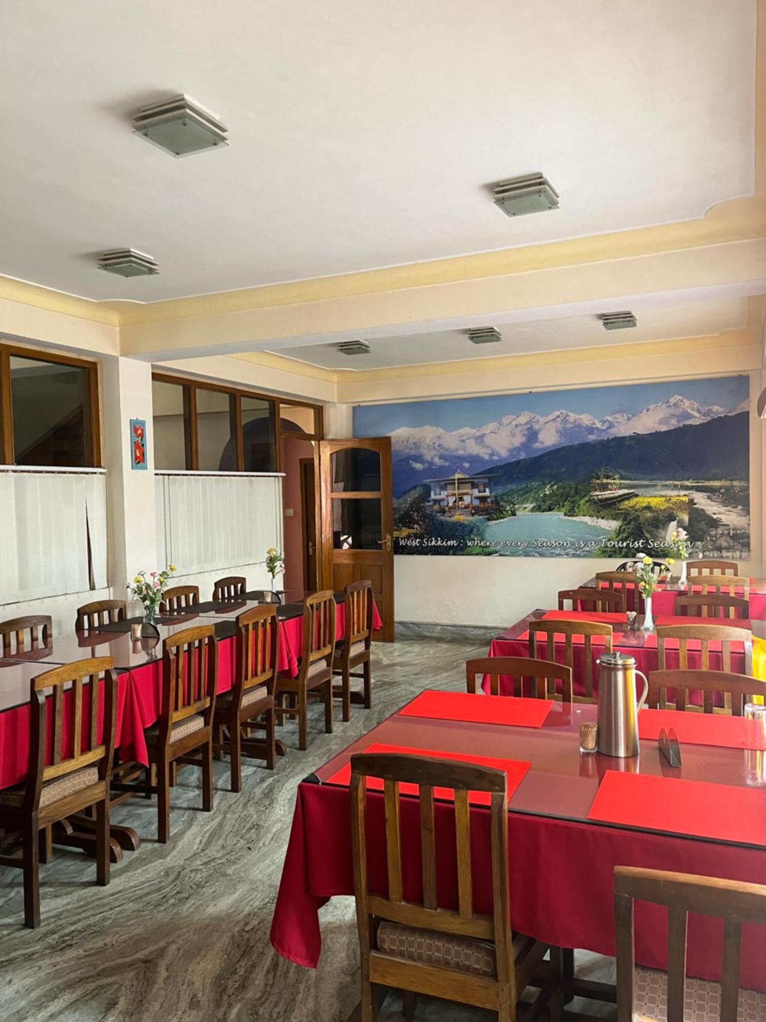 Ifseen Villa ペリング エクステリア 写真