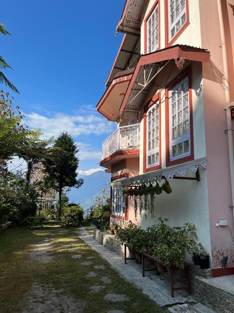 Ifseen Villa ペリング エクステリア 写真